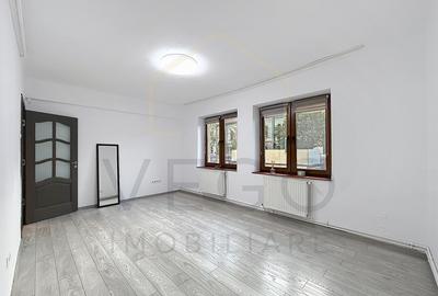 Birou, de 33.00 mp, în Central