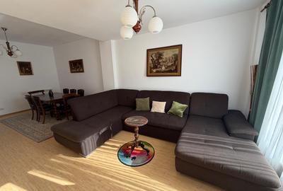 Apartament cu 4 camere decomandat în Mihai Viteazul