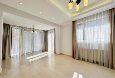 Duplex cu 9 camere în Central