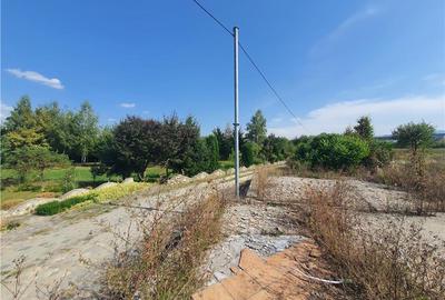 Teren intravilan - ultimul lot de 698mp in Sacel - zona lacuri - 24
