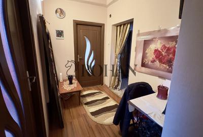 Apartament 3 camere, loc de parcare, Zona Mercur, Str. Vânătorilor - 17