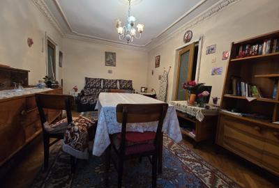 Apartament de vanzare 2 camere zona Centru - 1