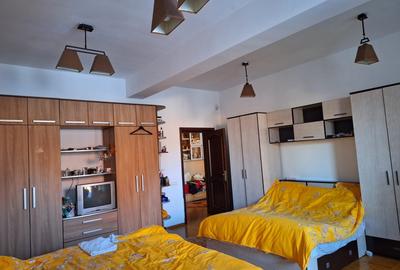 Resedinta deosebita,constr 2012,parc Carol 10min,7 camere,7 bai,2 locuri parcare - 9