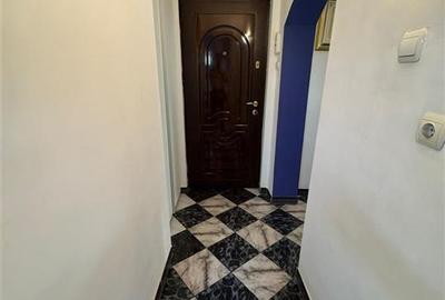 Apartament 2 camere, 54mp, etaj 4 cu acoperis - Central - - 14