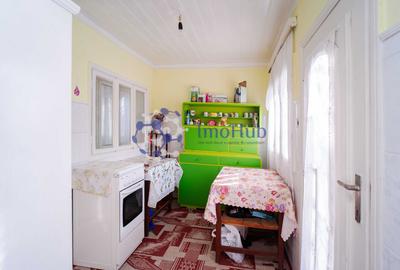 🏡 Teren 2300 mp și casă bătrânească în centrul satului Voinesti, lângă biserică - 6