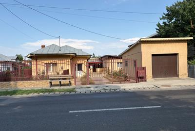 Casă ideală pentru familie | Curte mare și toate utilitățile - 1
