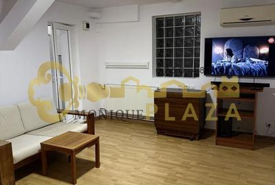 Apartament cu 4 camere decomandat, mobilat în Central
