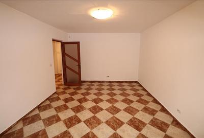 Spațiu comercial, de 86 mp, în Est