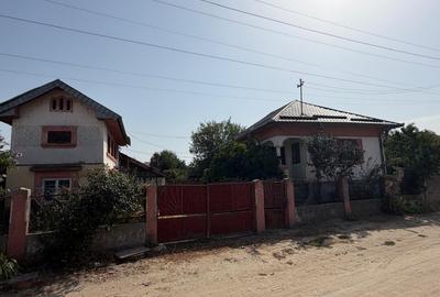 Casă individuală cu 3 camere în Secui