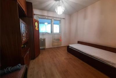 4 camere Piata Iancului, etaj intermediar,an 1978 - 16