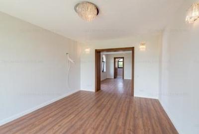 Sisesti-vila eleganta cu finisaje-lux,acces securizat,confort termic sporit,view - 11