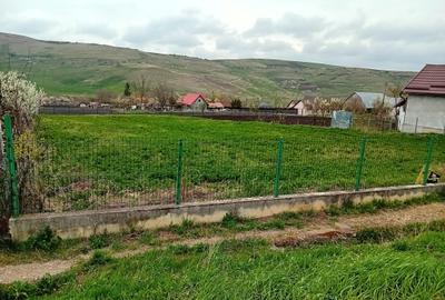 Teren Construcții intravilan de 1450 mp, în Frata