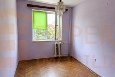 Apartament cu 3 camere semidecomandat în Tomis Nord