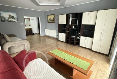 Apartament cu 3 camere semidecomandat, mobilat în Mănăștur