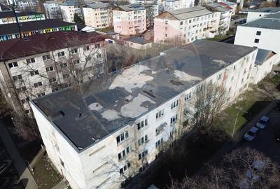 Spațiu comercial, de 2,650 mp, în Sud