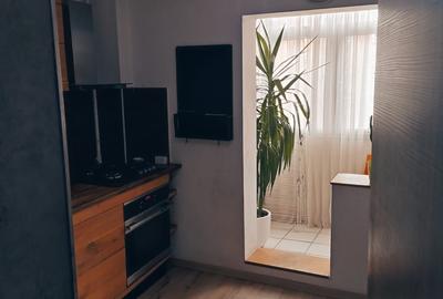 Apartament cu 3 camere decomandat, mobilat în Eremia