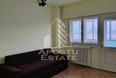 Apartament cu 3 camere decomandat, mobilat în Iosefin