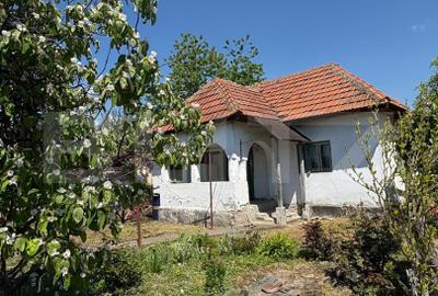 Casă individuală cu 2 camere în Exterior Sud