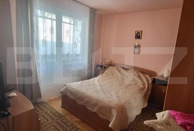 Apartament cu 3 camere decomandat, mobilat în Reghin