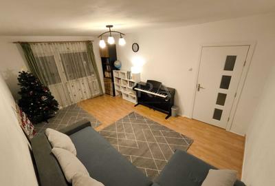 Apartament cu 3 camere decomandat, mobilat în Zorilor