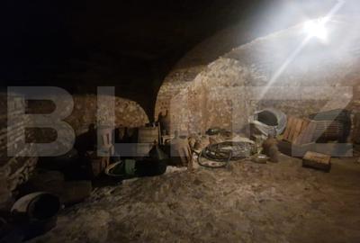 Casa de vanzare, 1360 mp teren, strada asfaltata, circulata, Centrul Vechi - 12