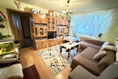 Apartament cu 3 camere semidecomandat, mobilat în Gheorgheni