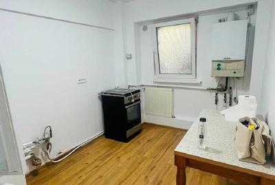 Apartament 4 camere,renovat, spatios ,vis. a vis de parc - 6