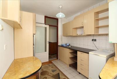 Apartament cu 2 camere decomandat în Zorilor