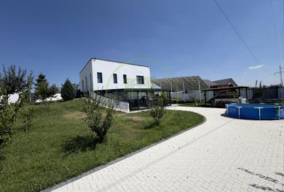 Casă individuală cu 4 camere în Plaiul Vulcanești