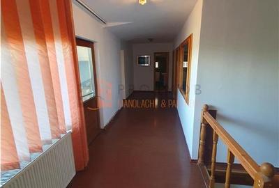 EXCLUSIVITATE! Casa cu teren si garaj in cartierul Mihai Viteazu - 7