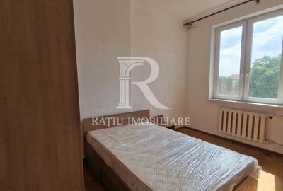Apartament cu 3 camere decomandat în Rogerius
