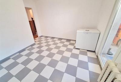 Apartament 3 camere decomandat zona Narcisa - 6