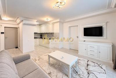 Apartament cu 3 camere semidecomandat, mobilat în Est