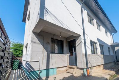 Casă individuală cu 5 camere în Sud