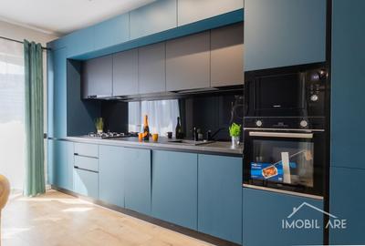 Apartament cu 3 camere decomandat, mobilat în Florești