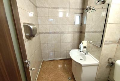 Spatiu in zona Centrul Civic pretabil birouri, Cabinet medical, etc. - 8