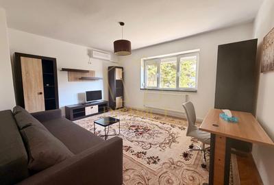 Apartament cu 2 camere decomandat, mobilat în Central
