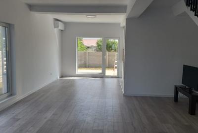 Duplex cu 4 camere în Moșnița Veche