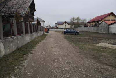 Teren Construcții intravilan de 358 mp, în Est