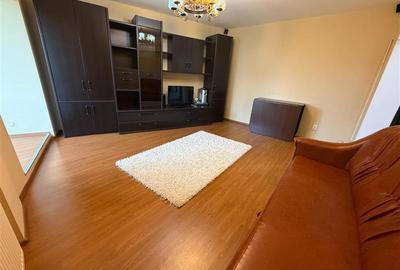 Apartament 3 camere, mobilat și utilat modern, Zona Nord, 350 €/lună - 2