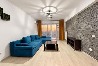 Apartament cu 2 camere semidecomandat, mobilat în Est
