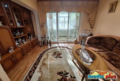 Apartament 3 camere decomandat, etaj 2, Micro 13, - 1