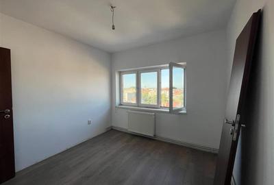 Lugoj, Apartament 3 Cam., 84 Mp., Semidecomandat, et.6, Central Blocul Postei - 37
