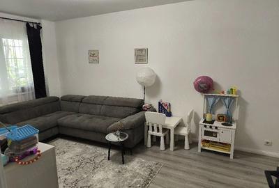 Apartament cu 3 camere decomandat în Alexandru Obregia