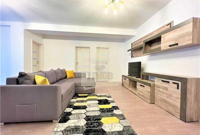 Apartament cu 3 camere semidecomandat, mobilat în Central