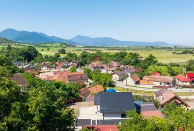 Casă nouă langă Brașov, curte însorită și vedere panoramică - 21