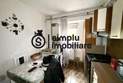 Apartament cu 3 camere decomandat, mobilat în Lăpuș