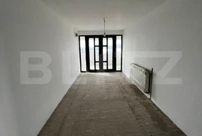 Casă individuală cu 8 camere în Micro 11