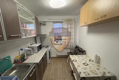 3 camere Tomis Nord - Brotacei, balcon, centrala gaz, A/C, et 9/10 lift, renovat - 4