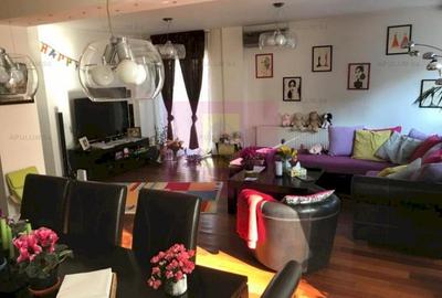 Casă individuală cu 11 camere decomandat în Floreasca